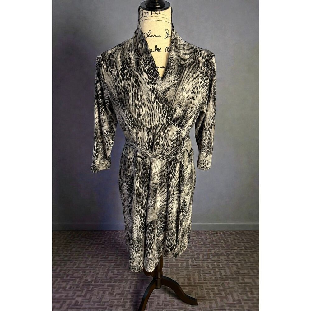 Three Seasons Women’s Size Small Maternity Faux Wrap 3/4 Sleeve Dress